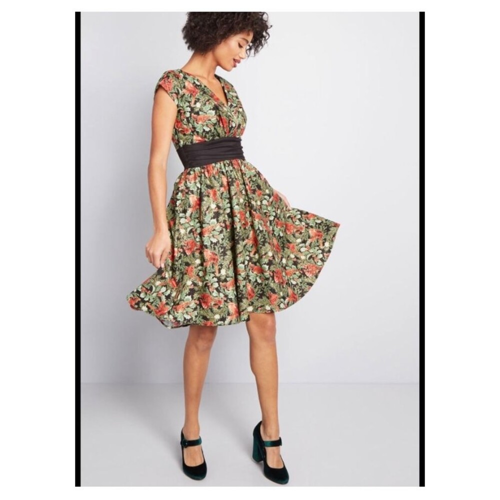 Modcloth Retrolicious Cardinal Wreath Novelty Dress Christmas Holiday Size S NWT